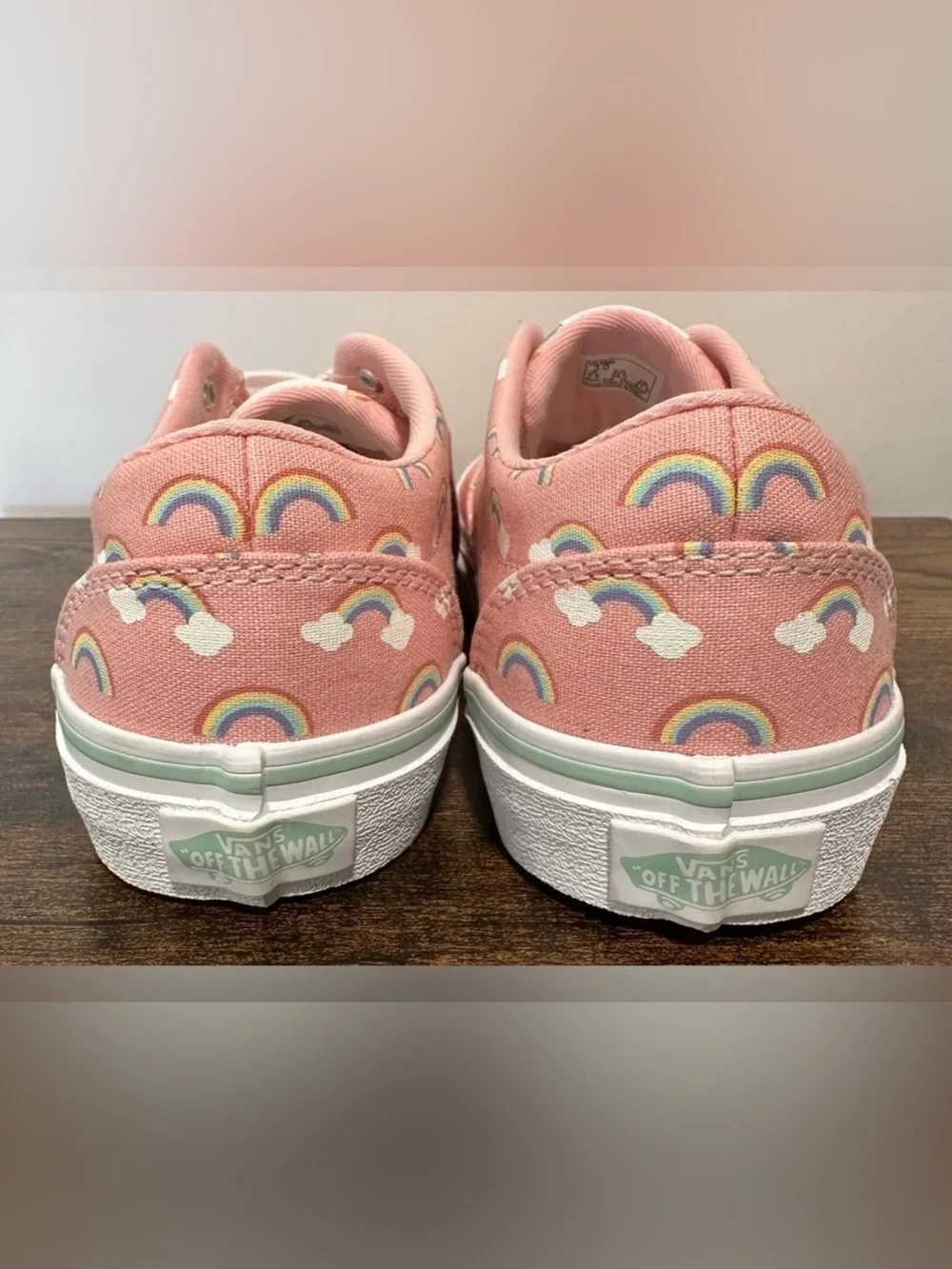 Vans Girls Pink Rainbow Doheny Low Top Sneakers NWT Size 3